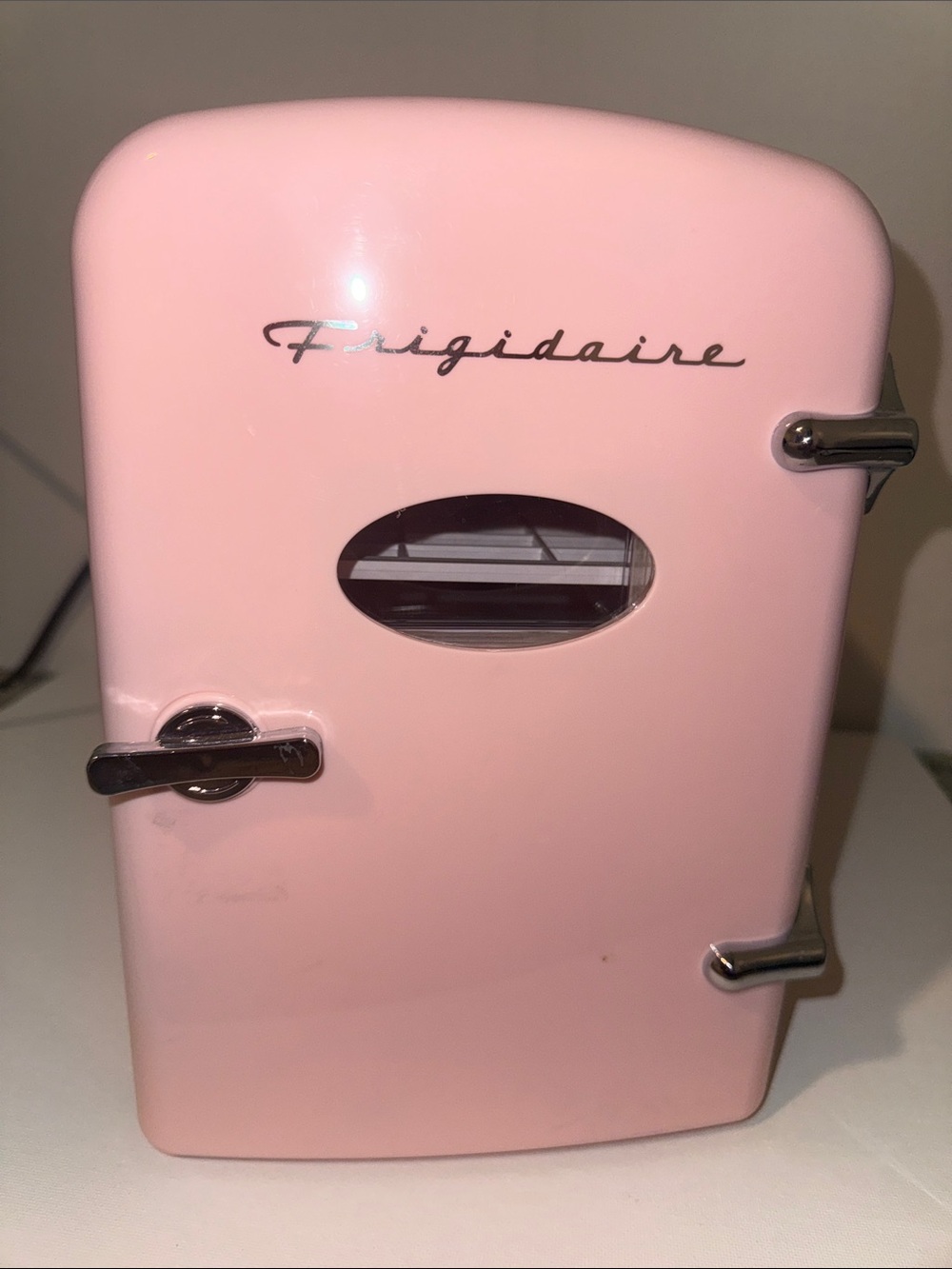 Frigidaire Pink Mini Retro Fridge